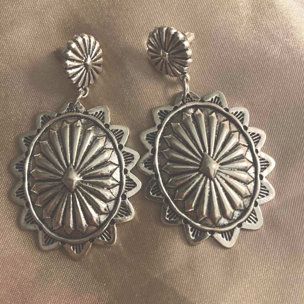 Metal Conchos Earrings
